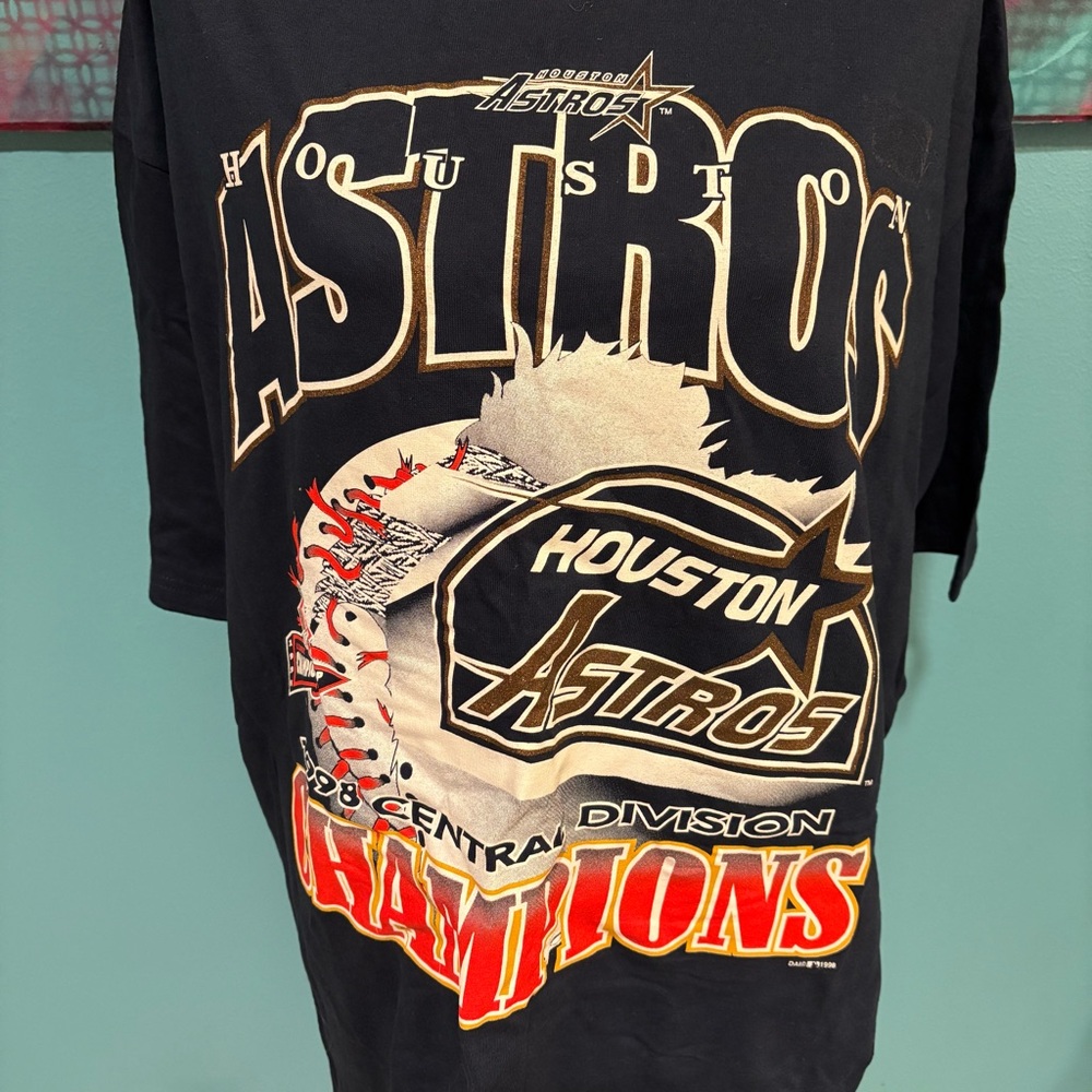 True Fan Sportswear Houston Astros Central Division Champions Men's Graphic Tee